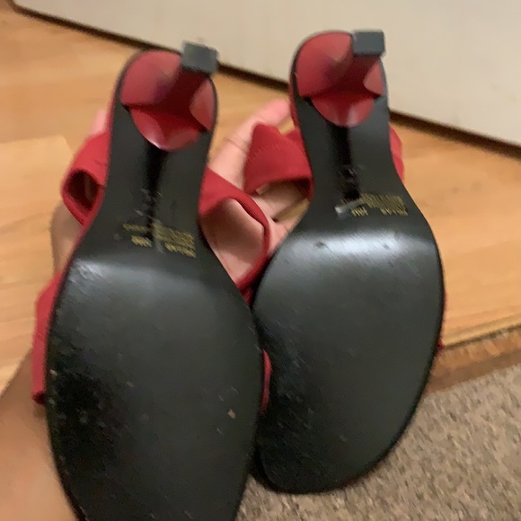 Victoria not your secret shoes! - Picture 3 of 3